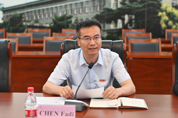 纳米比亚霍马斯省省长访问南农